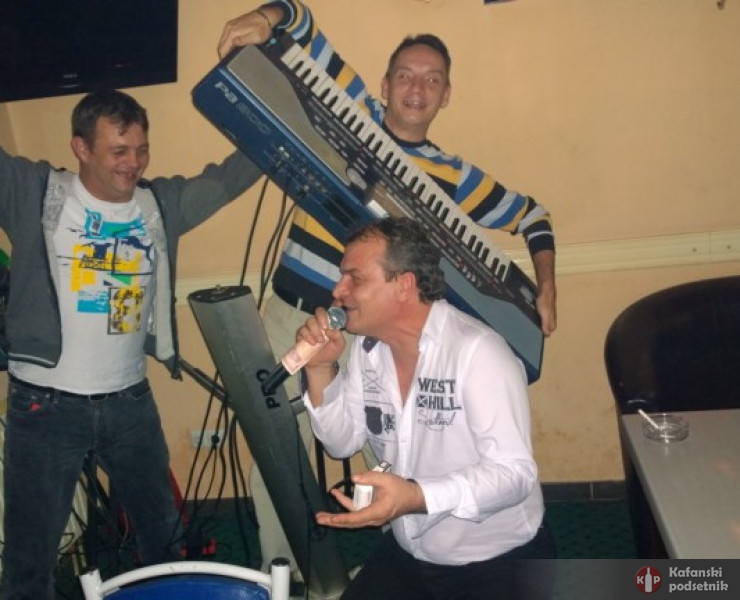 Kaffe Poezija veseli muzicari... - poslao/la: Ljiljana