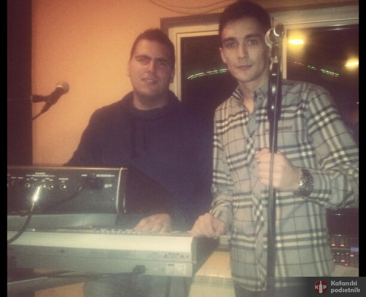 Miroslav Karadzic i Miljan Pusonjic u Caffe Castello - Pljevlja, Crna Gora - poslao/la: Miroslav