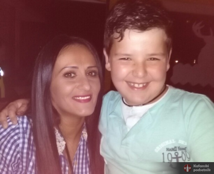 vladoo i ja :-*
vladoo kralj :-* - poslao/la: Ljiljana
