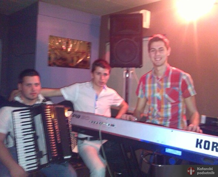 Band Bum - poslao/la: ??????