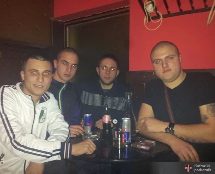 Munjina i rogijeva kafana - poslao/la: Zatamnjivanje